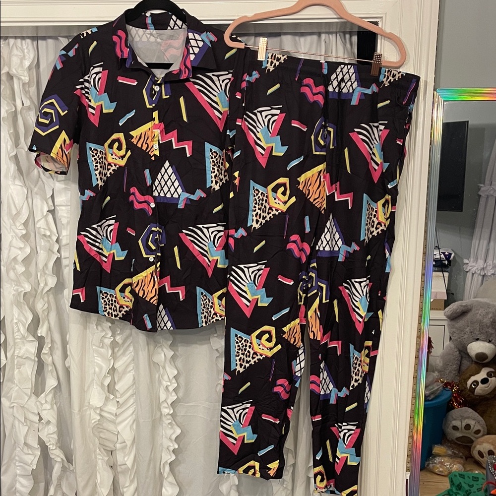 Colorful Geometric 80s 90s outfit, retro vintage, fun, neon, medium
